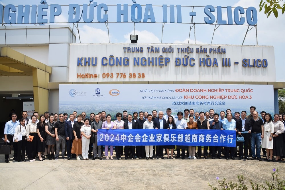 TRUONG SON LAND RECEIVED A CHINESE BUSINESS DELEGATION TO VISIT DUC HOA 3 INDUSTRIAL PARK