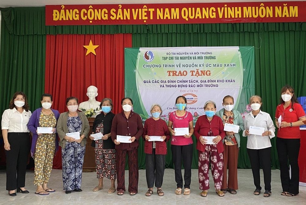 HIM LAM LAND CHUNG TAY BẢO VỆ MÔI TRƯỜNG VÀ HỖ TRỢ CÁC GIA ĐÌNH CHÍNH SÁCH TẠI CÔN ĐẢO